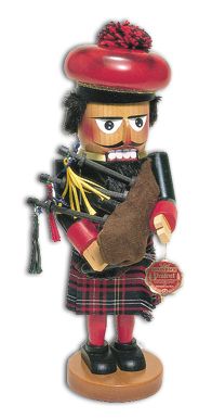 STEINBACH LARGE BAGPIPER NUTCRACKER, GREAT  